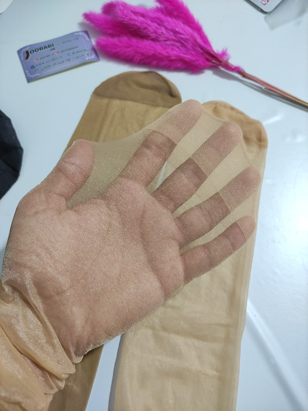 جوراب شلواری شیشه ای رنگ پا روشن